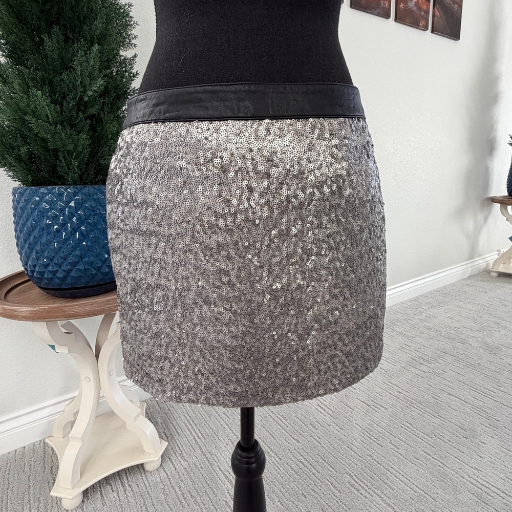 Guess Sequin Mini Skirt Womens Silver Black Faux Leather Trim Party Glam